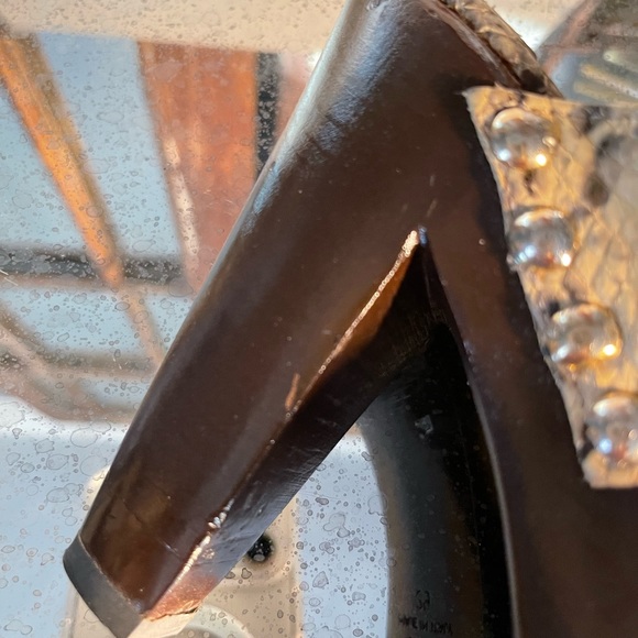 JIMMY CHOO sz 39 Ulrika platform snakeskin gold stud block wood heel. Never worn - Picture 8 of 9